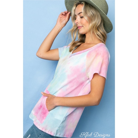 ❤️LAST! V Neck Tie Dye Thermal Front Pocket Top - Picture 12 of 13